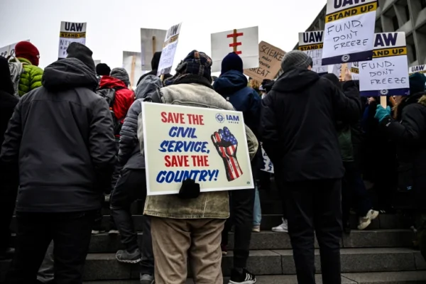 You Lose All Hope: Federal Workers Gripped by Mental Health Distress Amid Trump Cuts tyson 7500